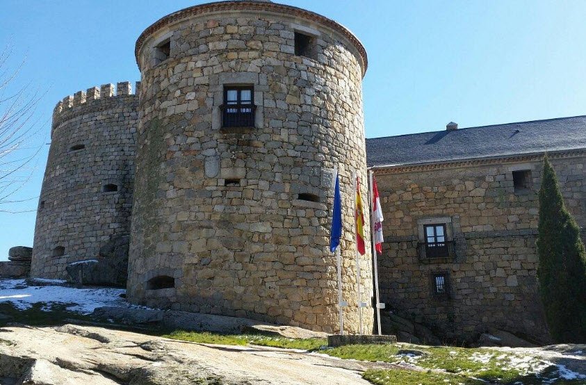 Castillo de Magaña o de la Nava del Marqués, Spain